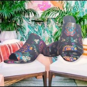 Embroidered floral satin mule